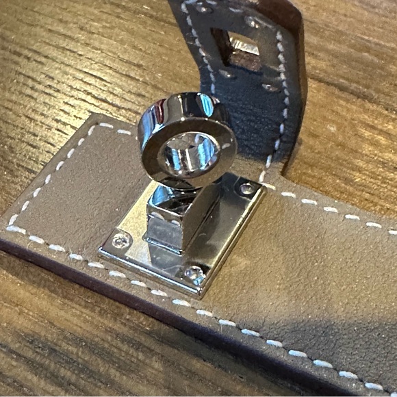 BNIB Hermes Kelly Twist Leather Bracelet Small Model in size T1 XS - Picture 8 of 11